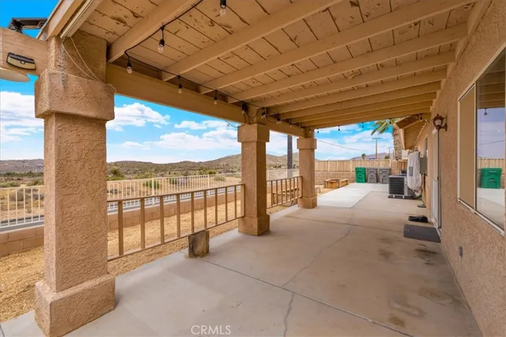 8514 Barberry Avenue, Yucca Valley, California 92284
