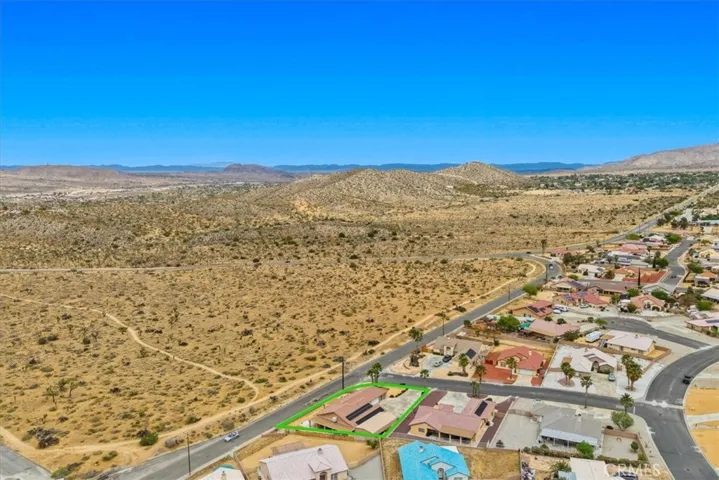 8514 Barberry Avenue, Yucca Valley, California 92284