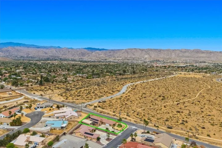 8514 Barberry Avenue, Yucca Valley, California 92284