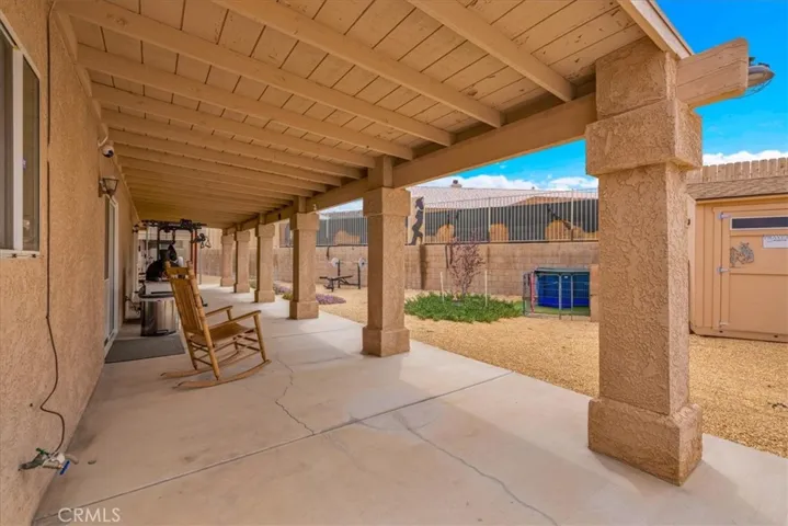 8514 Barberry Avenue, Yucca Valley, California 92284