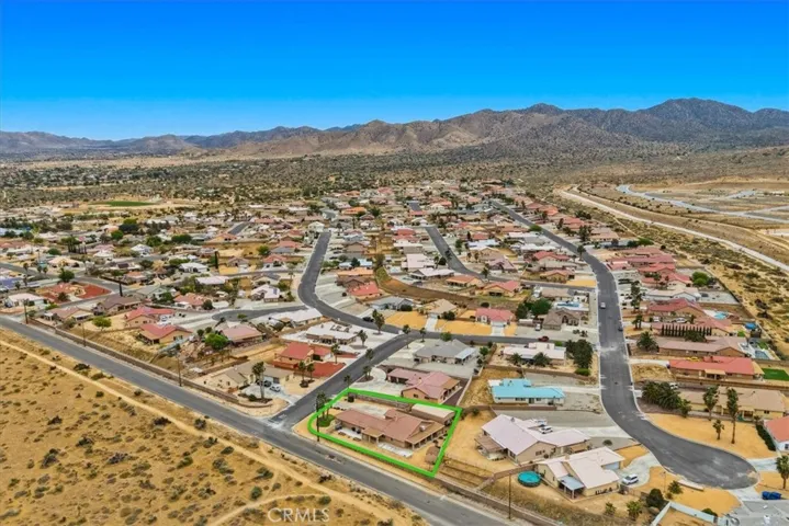 8514 Barberry Avenue, Yucca Valley, California 92284