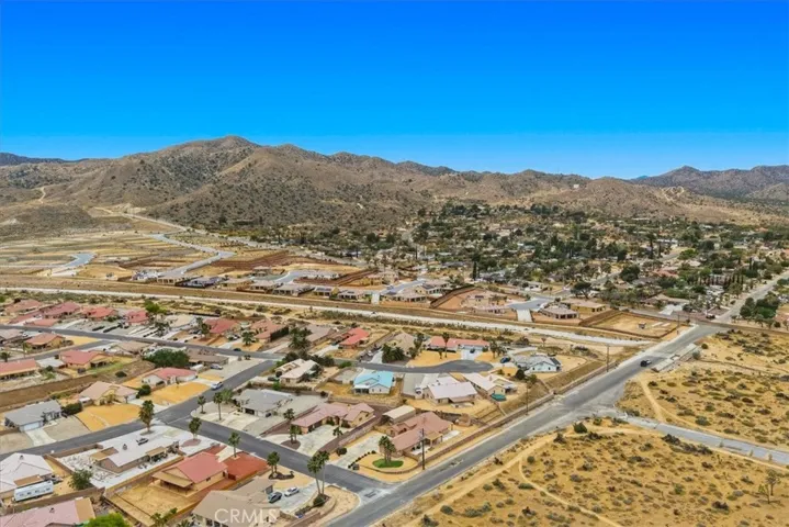 8514 Barberry Avenue, Yucca Valley, California 92284