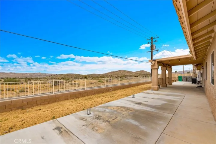 8514 Barberry Avenue, Yucca Valley, California 92284