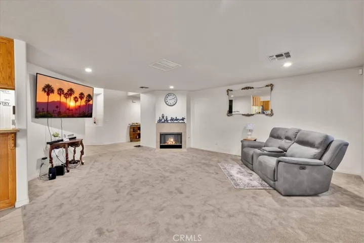 8514 Barberry Avenue, Yucca Valley, California 92284