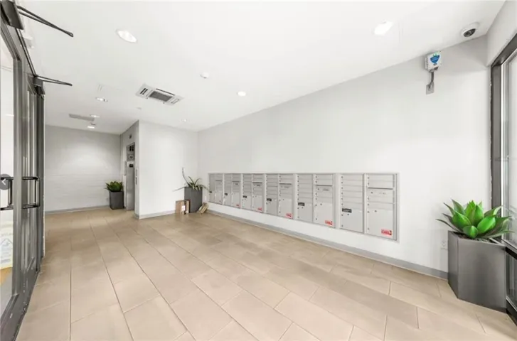 Mail and elevator room upon entry