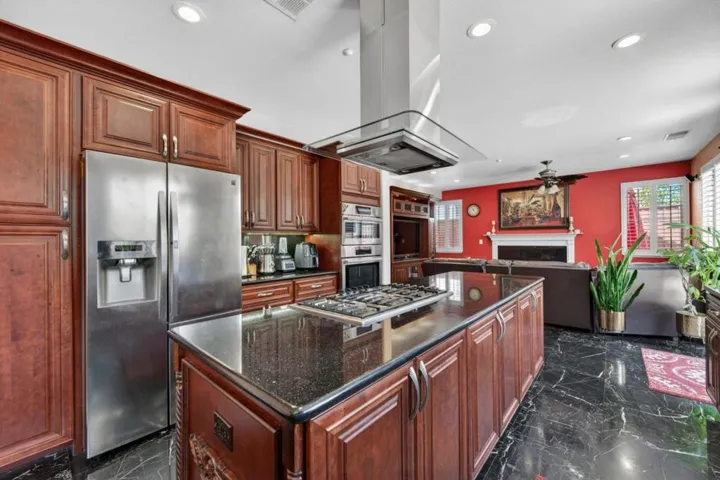 34237 Torrey Pine Lane, Union City, California 94587