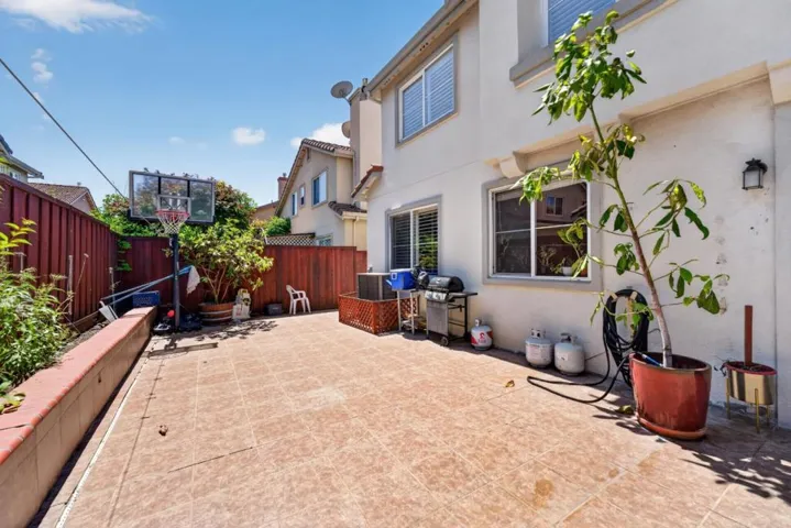 34237 Torrey Pine Lane, Union City, California 94587