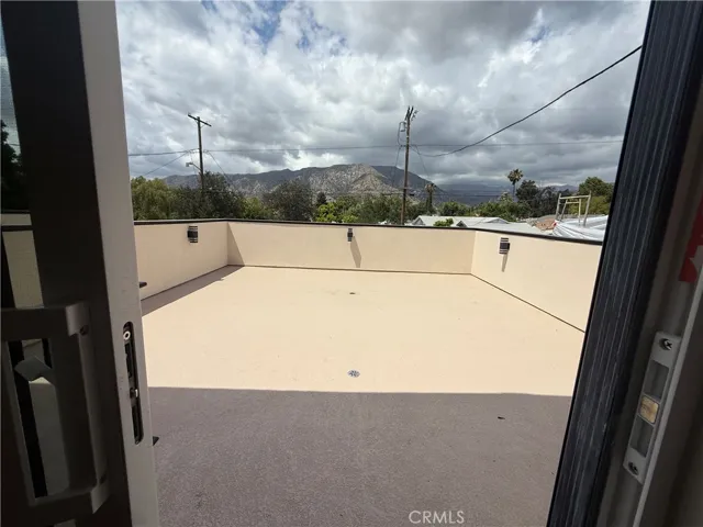 7826 Kyle Street, Sunland, California 91040