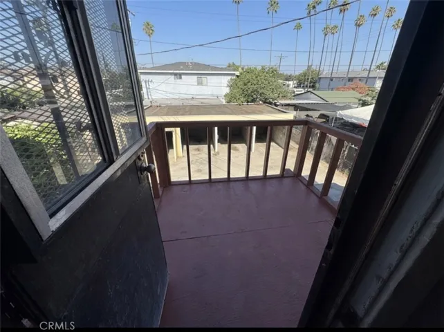 4305 San Pedro, Los Angeles, California 90011