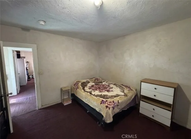 4305 San Pedro, Los Angeles, California 90011