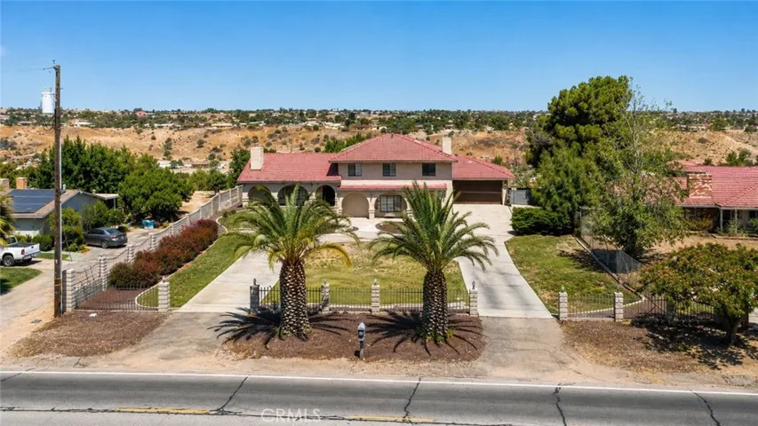 16810 Danbury, Hesperia, California 92345