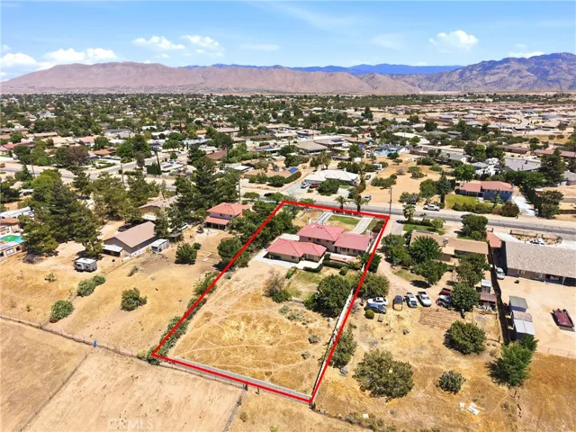 16810 Danbury, Hesperia, California 92345