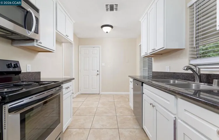 4300 42nd Ave, Sacramento, California 95824
