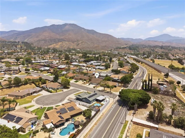 6677 La Praix Street, Highland, California 92346