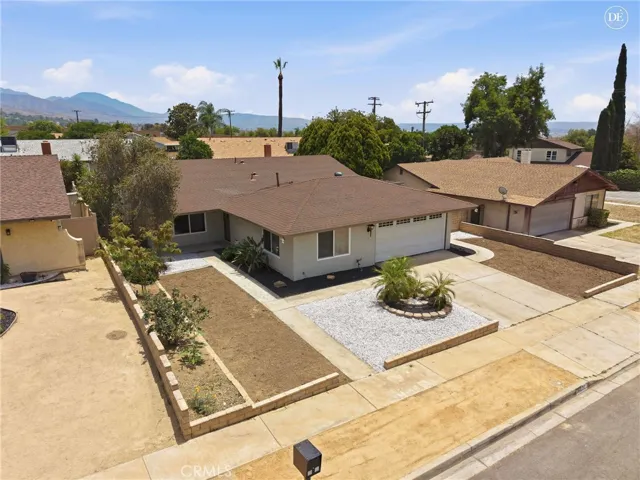 6677 La Praix Street, Highland, California 92346