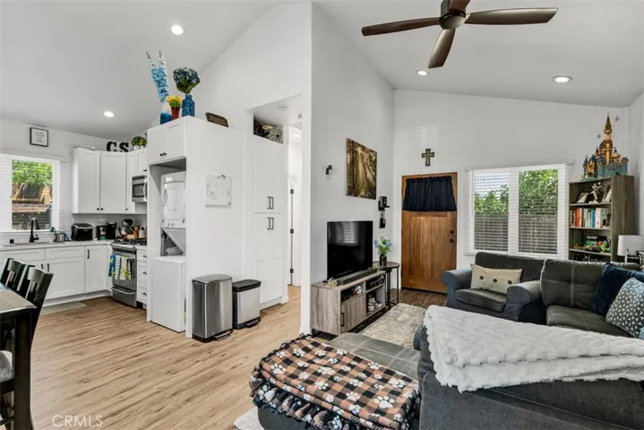 115 E Colorado, Glendora, California 91740