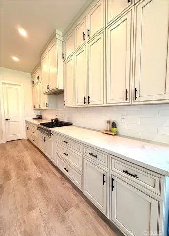 Pinstriped cabinets
