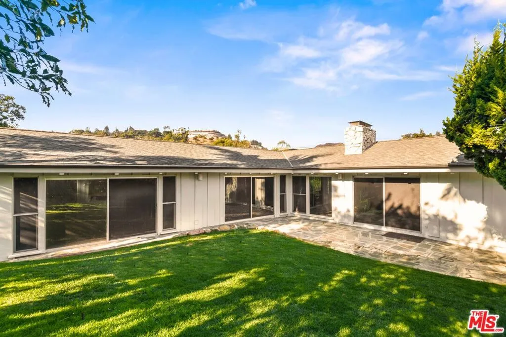 1127 Angelo Drive, Beverly Hills, California 90210 — photo 4