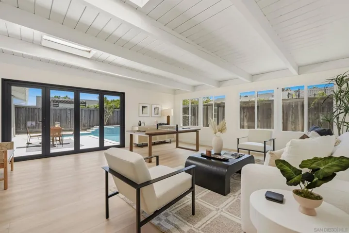 7420 Teasdale Ave, San Diego, California 92122