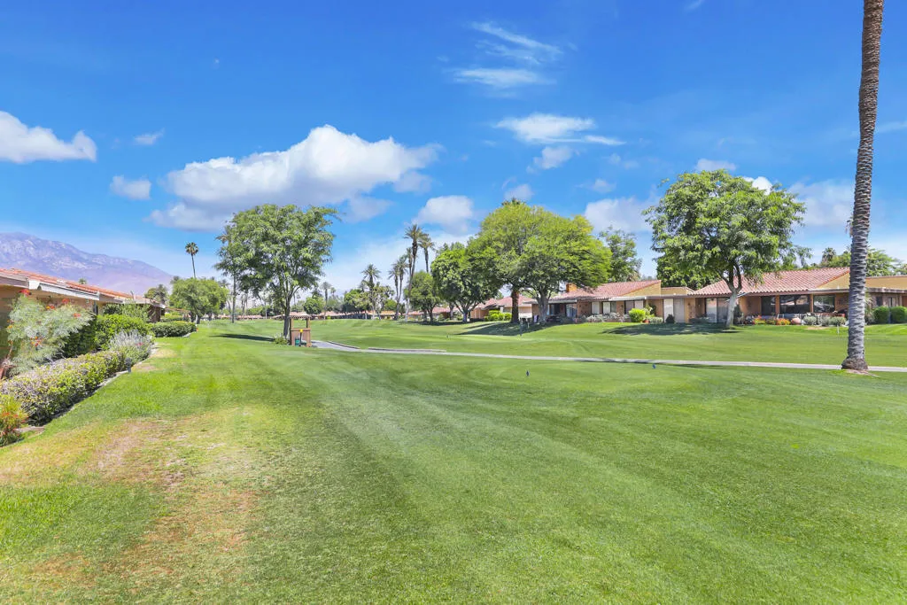 GOLF COURSE VIEWS