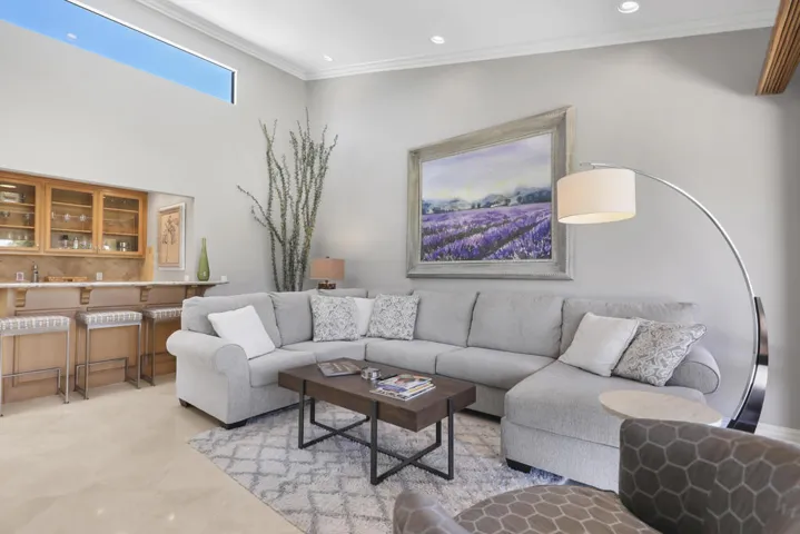 FURNISHED LIVING ROOM