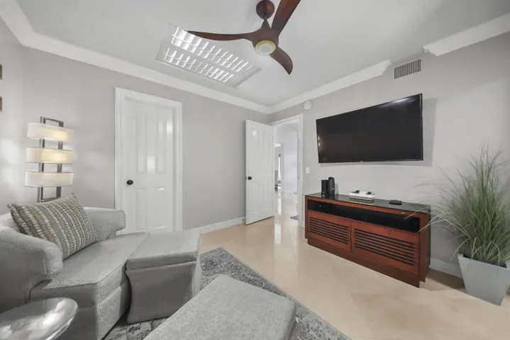 TV ROOM/FLEX