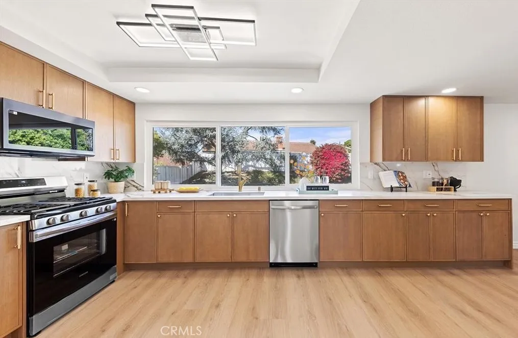 kitchen looking to the backyard