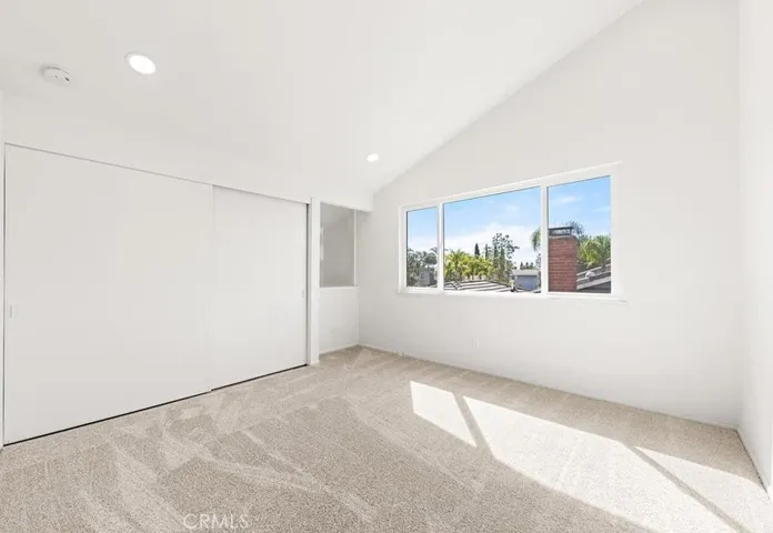 junior bedroom1