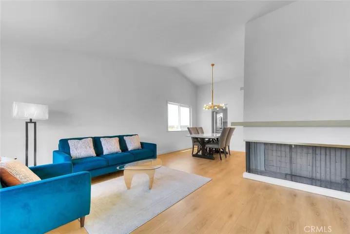 Dining room in the back ground