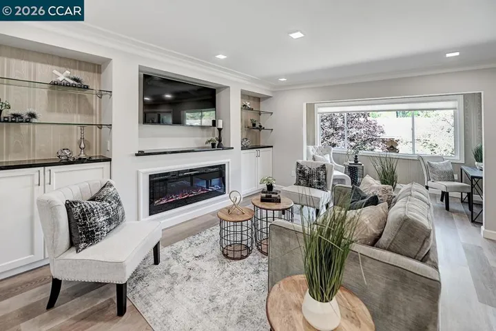 3410 Tice Creek 4, Walnut Creek, California 94595