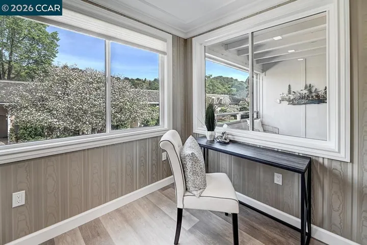 3410 Tice Creek 4, Walnut Creek, California 94595