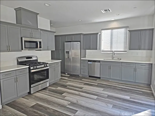 3021 N Sowell Street, Visalia, California 93291