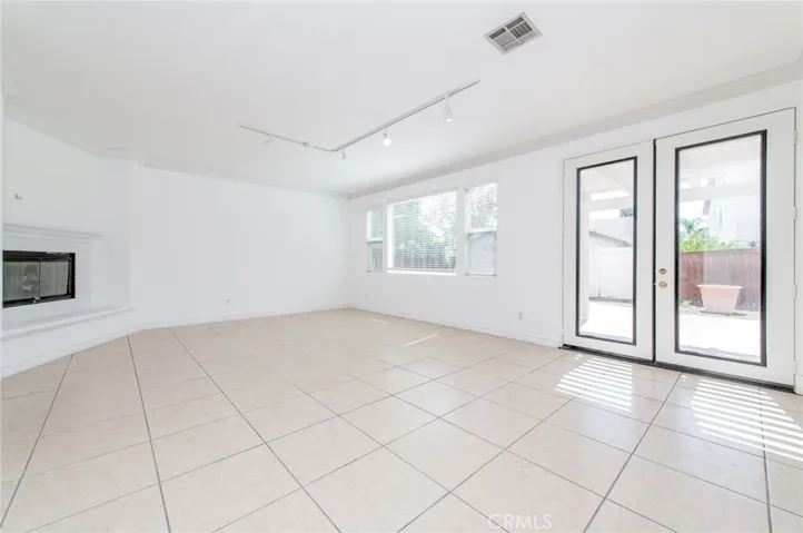 6915 Cedar Creek, Eastvale, California 92880