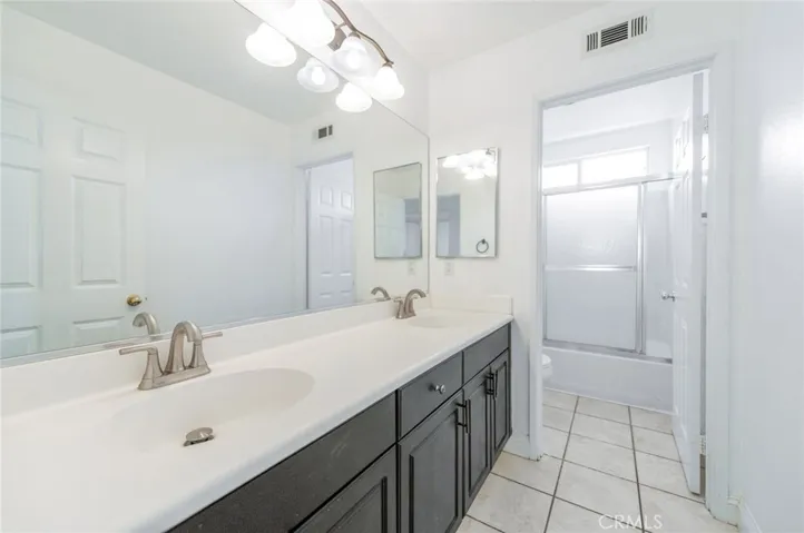 6915 Cedar Creek, Eastvale, California 92880