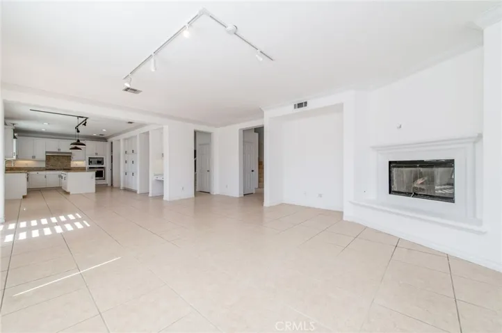 6915 Cedar Creek, Eastvale, California 92880