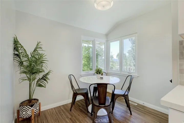 341 Cumberland Road, Glendale, California 91202