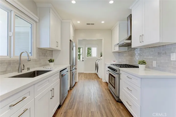 341 Cumberland Road, Glendale, California 91202