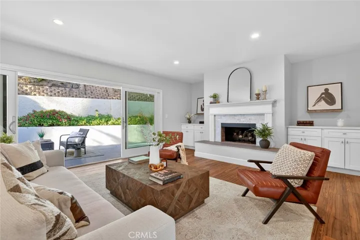 341 Cumberland Road, Glendale, California 91202