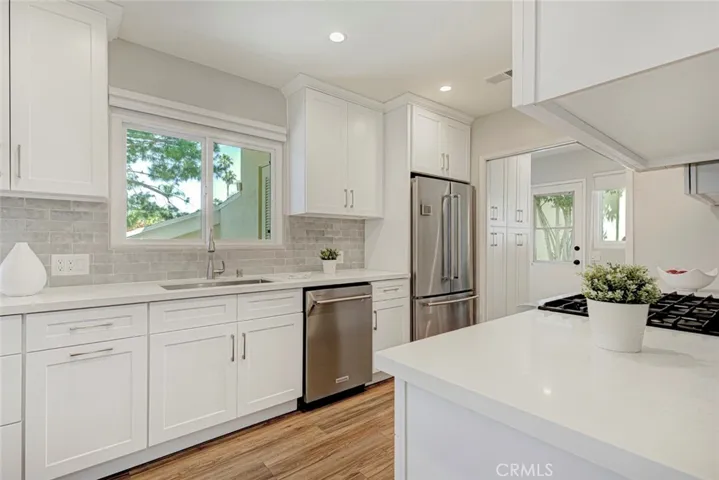 341 Cumberland Road, Glendale, California 91202