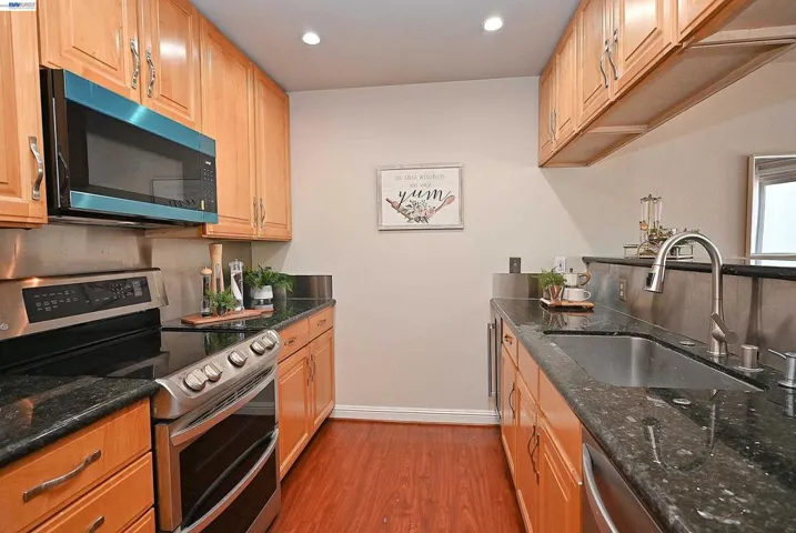 3320 Kimberly Way, San Mateo, California 94403