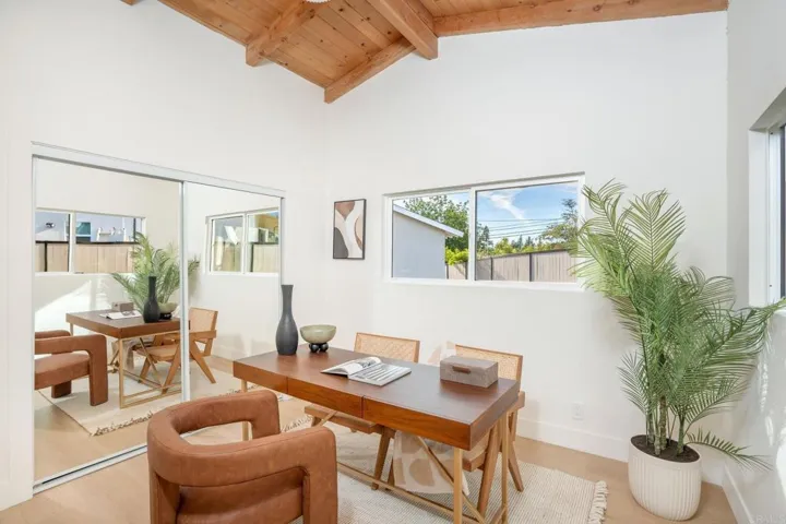 18438 Los Alimos St, Northridge, California 91326