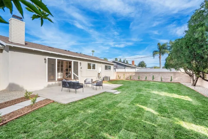 18438 Los Alimos St, Northridge, California 91326