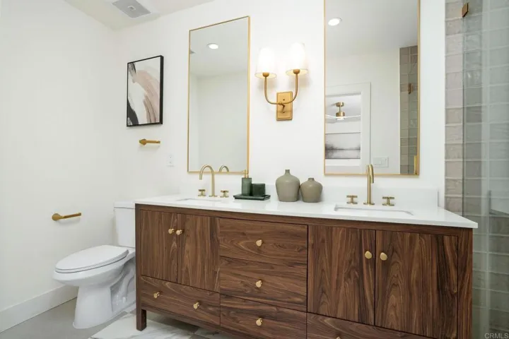 18438 Los Alimos St, Northridge, California 91326