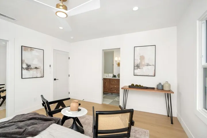 18438 Los Alimos St, Northridge, California 91326