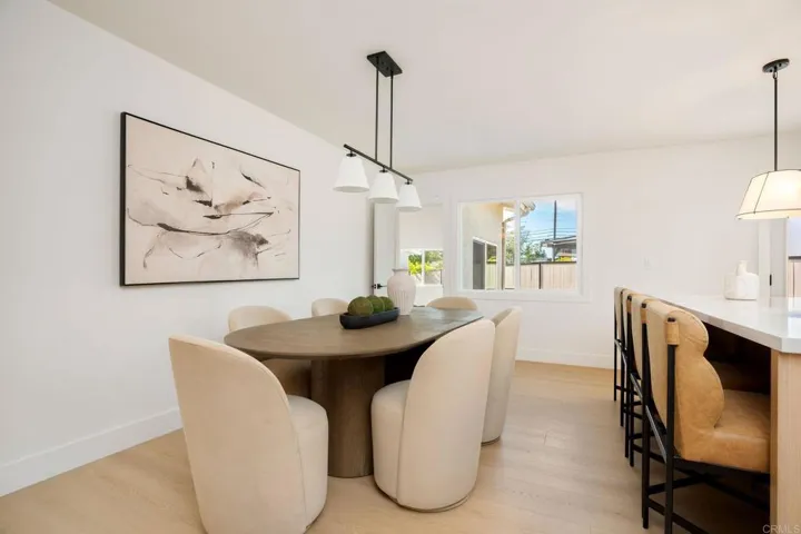 18438 Los Alimos St, Northridge, California 91326