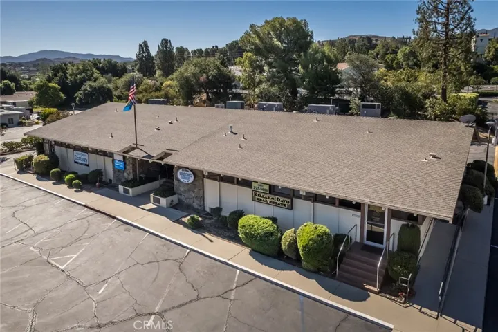 19716 Avenue Of The Oaks, Newhall, California 91321