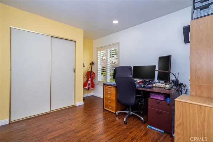 19716 Avenue Of The Oaks, Newhall, California 91321