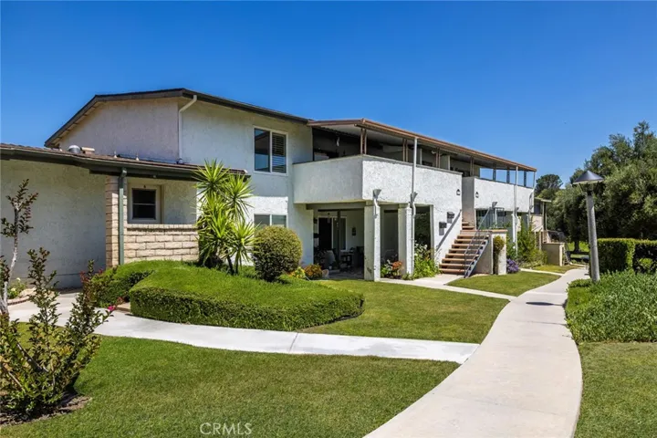19716 Avenue Of The Oaks, Newhall, California 91321