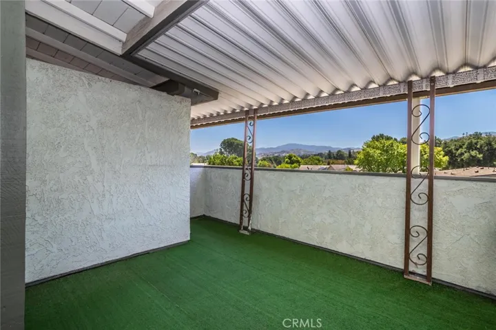 19716 Avenue Of The Oaks, Newhall, California 91321