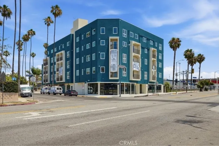 1818 S Norton Avenue 205, Los Angeles, California 90018